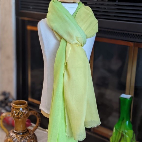 TWO TONE CASHMERE SCARF/WRAP - Picture 1 of 4